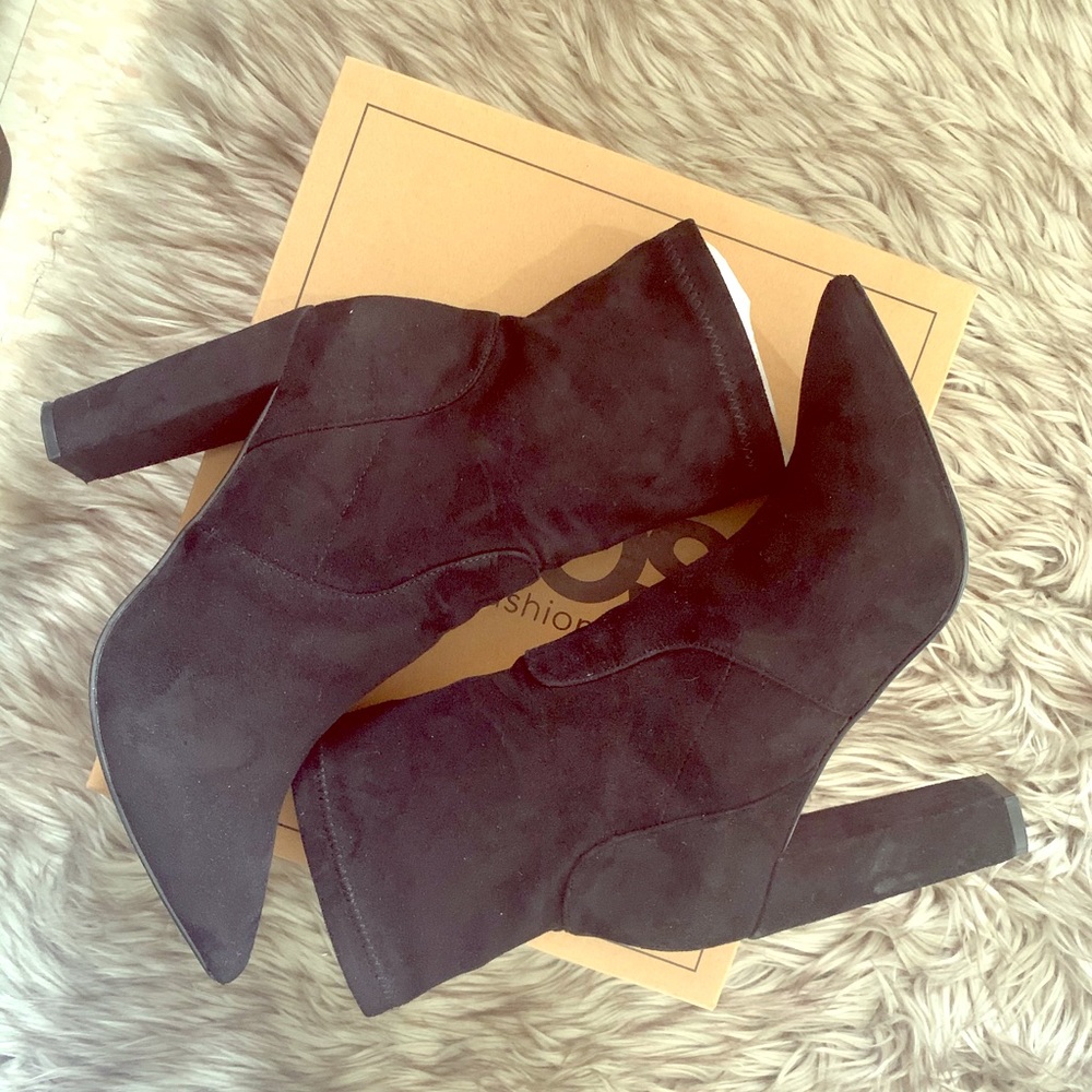 Sock Booties! - image 1